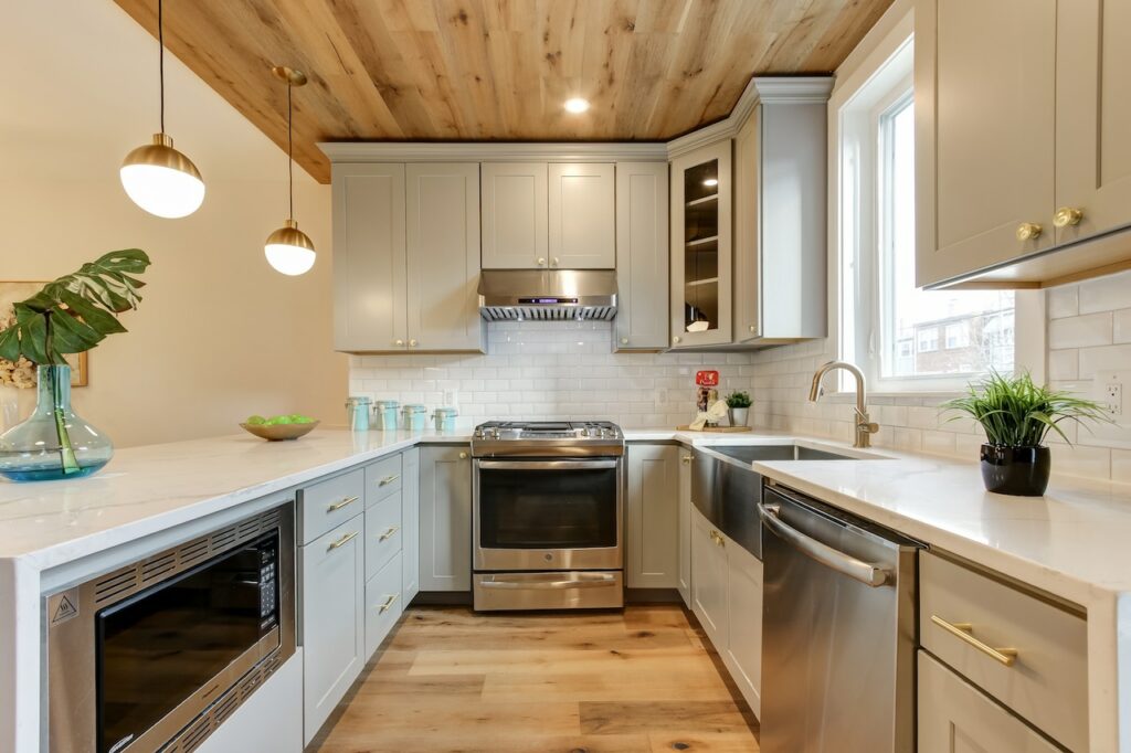 Well Decor Construction